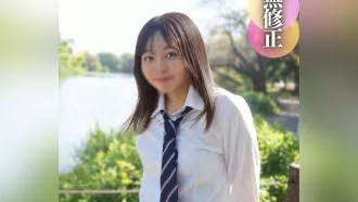 FC2-4510887 中午在仲夏湖上進行大汗淋漓的性愛。瘋狂的變態遊戲！ 素人