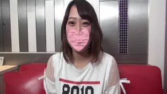 FC2-1542914 【初次拍攝】G罩杯豐滿蕩婦。 壓倒性的口交，跨在雞巴上一直搖！！ 素人