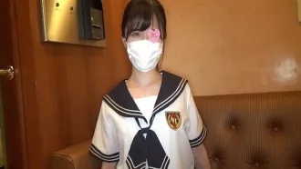 FC2-1559602 在某手淫專賣店排名靠前的偶像級清純美少女，首次拍攝！ 素人