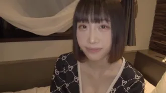 FC2-4558802 美女檔案#8 （22歲） 職業：服裝店員 ！！苗條女孩來了！在授精性愛後的獎勵影片中，她做了一個大膽的鬼臉。 素人