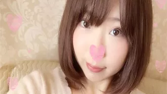 FC2-739701 【初拍x出場】S級蘿莉現役少女，陰道汁從陰道口滴到大腿。 素人
