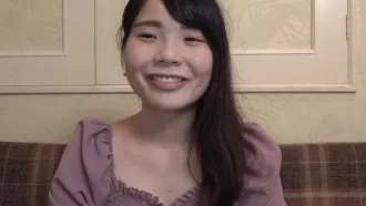 FC2-1650151 好奇的多毛美少女再次出現 ， 穿著制服的中出 。我太興奮了。 素人